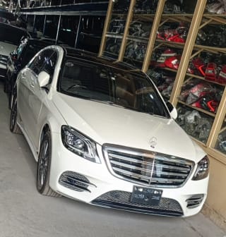Mercedes-Benz S-Class (sedan) car for parts