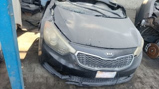 Kia Cerato halfcut