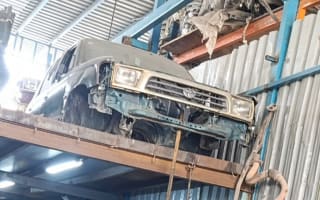 Toyota Hilux (pickup) halfcut