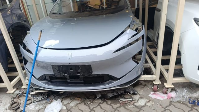 Silver-grey Voyah front halfcut — bumper, hood and headlights, Sharjah market