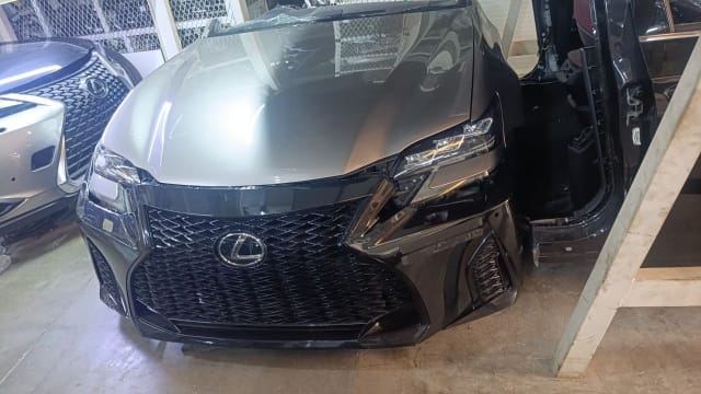 Grey Lexus GS front cut — spindle grille, LED headlights, hood and bumper, Sharjah market