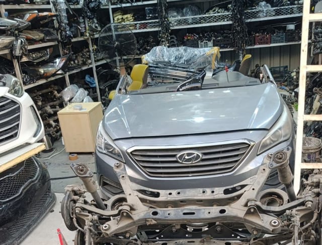 Grey Hyundai Sonata sedan front halfcut — hood, grille, headlights and subframe, Sharjah market
