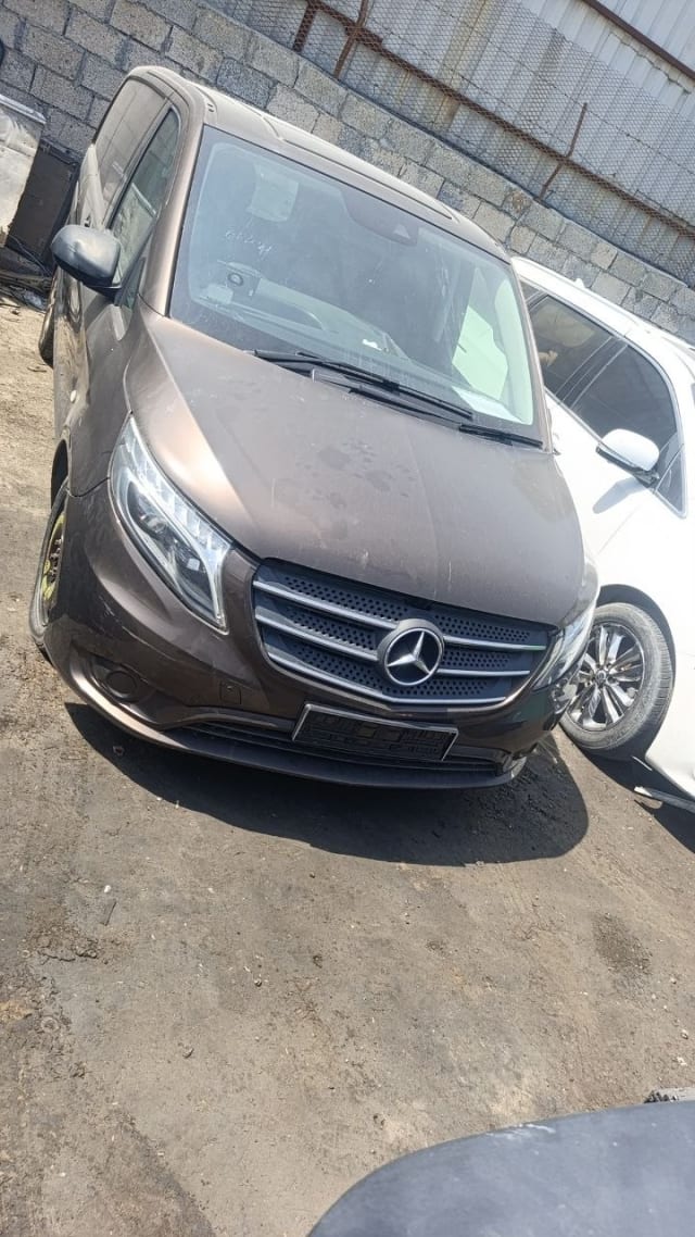 Brown Mercedes-Benz Vito van front — bumper, grille, star emblem, headlights and hood, Sharjah market