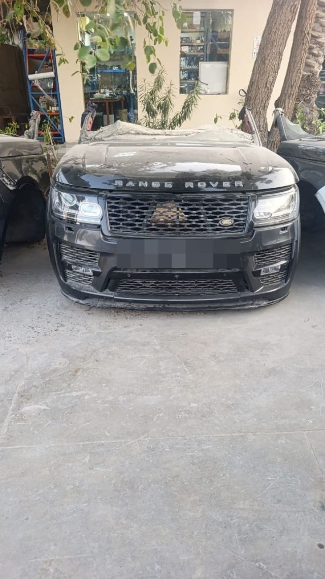 Black Land Rover Range Rover front halfcut: hood, grille, bumper and LED headlights, Sharjah market