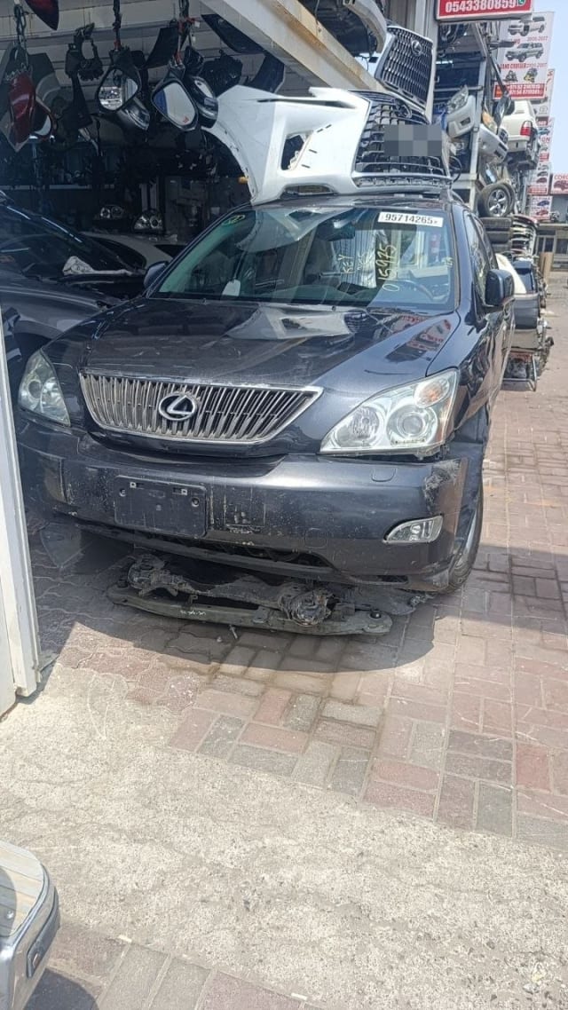 Black Lexus RX 330/350 halfcut: grille, headlights, hood, bumper and front subframe, Sharjah market