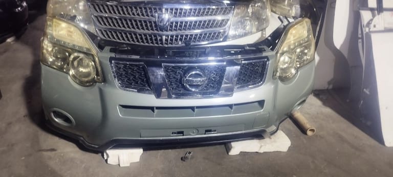 Nose cut Nissan X-Trail