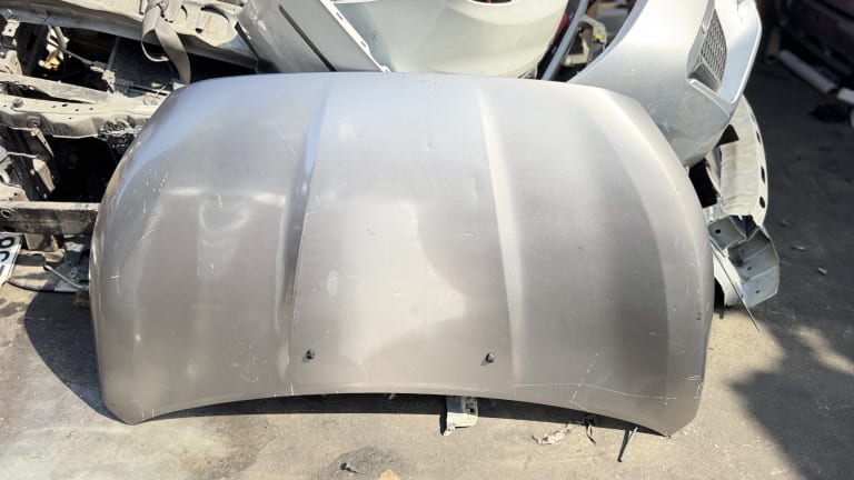 Hood Mitsubishi Mirage