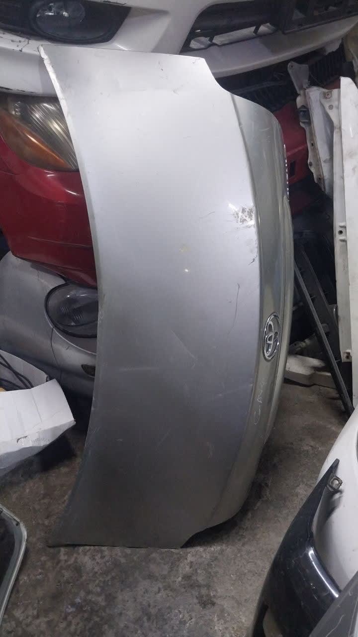 Trunk lid Toyota Avensis 64401-05050