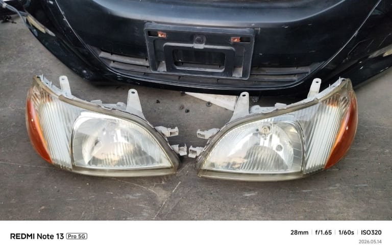 Headlights Toyota Platz