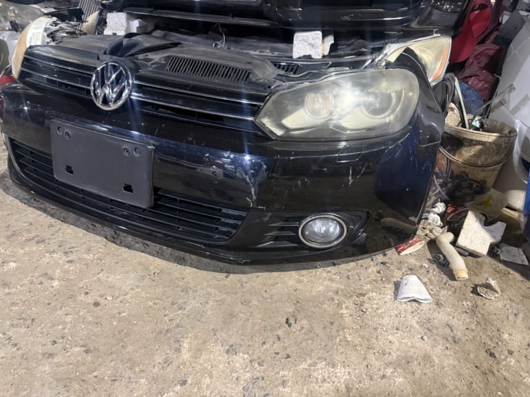 Nose cut Volkswagen Golf