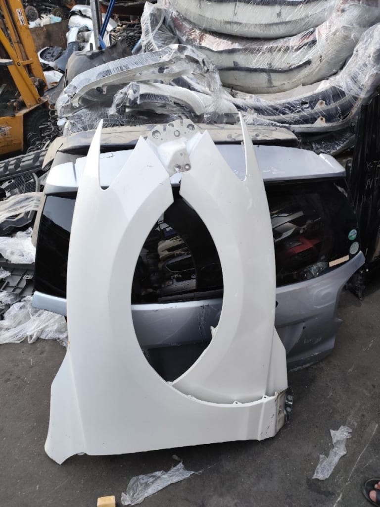 Fender Mazda Atenza