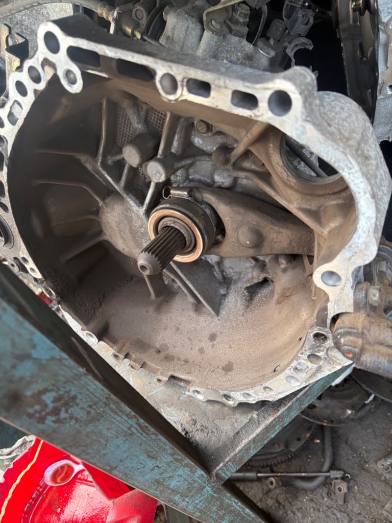 Manual transmission Toyota Camry ACV 30