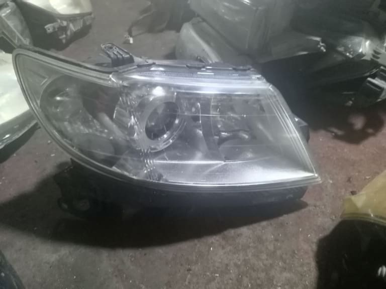 Headlights Subaru Tribeca