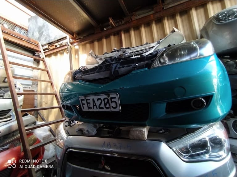 Nose cut Mazda Mazda2