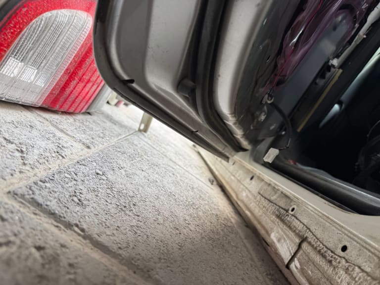 Hood + Door Toyota Land Cruiser 200