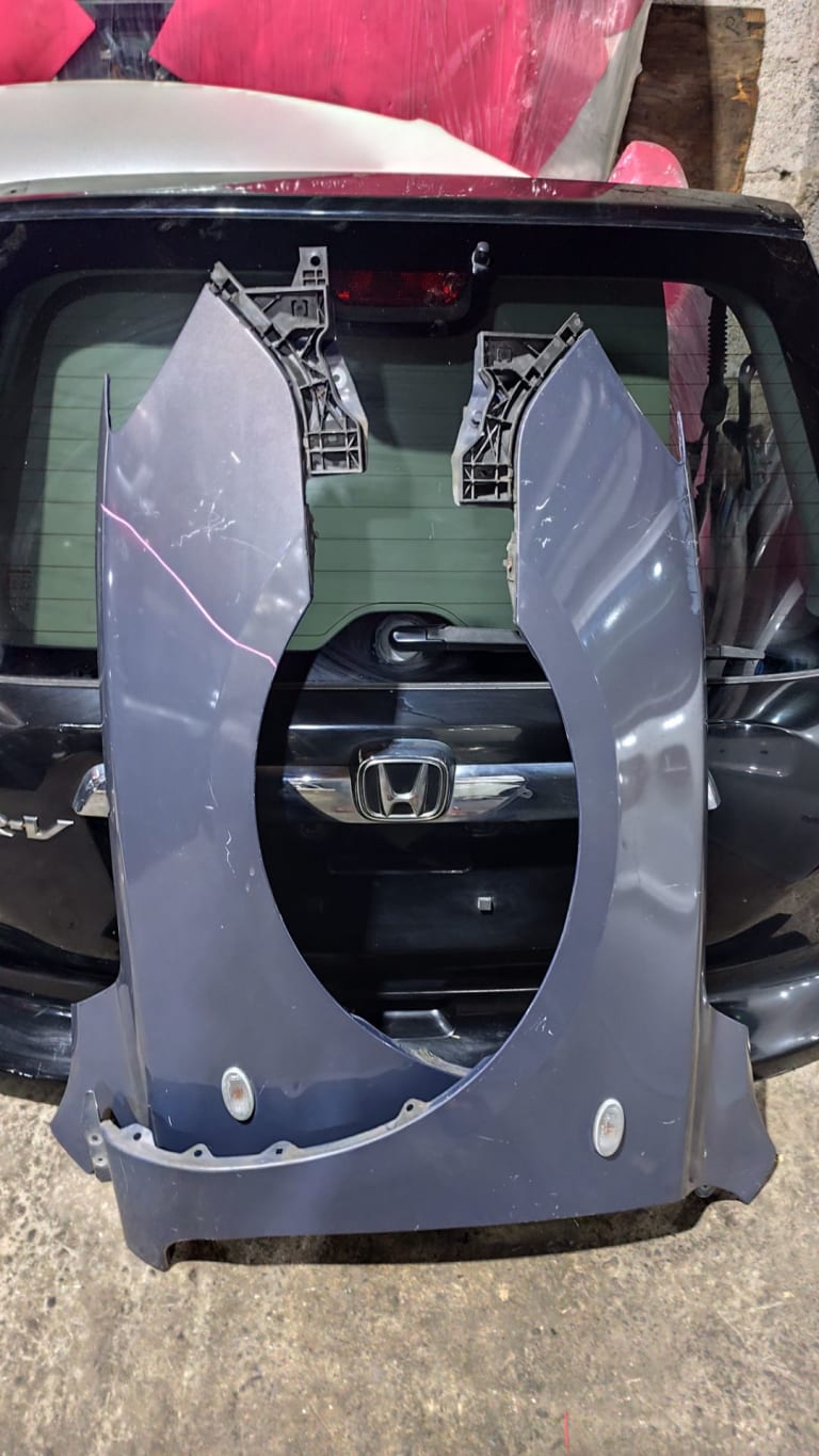 Fender Mazda Axela