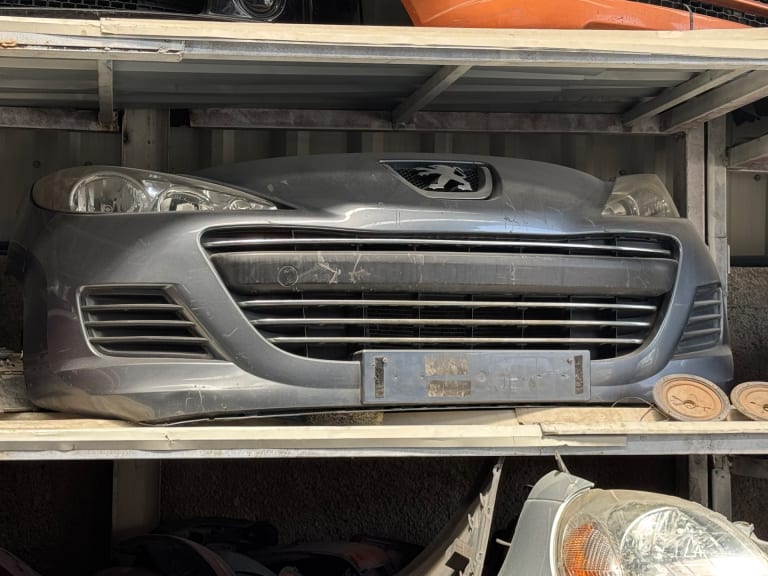 Nose cut Peugeot 308
