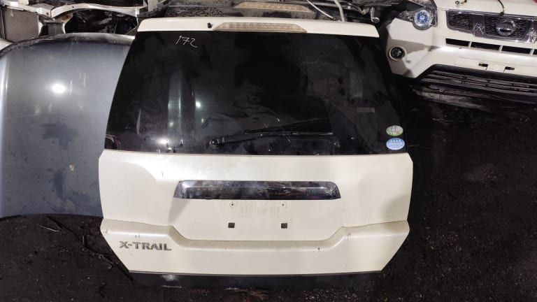 Trunk lid Nissan X-Trail