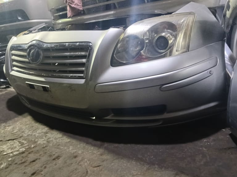 Nose cut Toyota Avensis