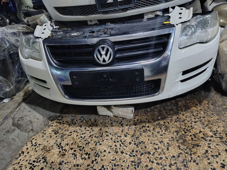 Nose cut + Hood Volkswagen Touareg