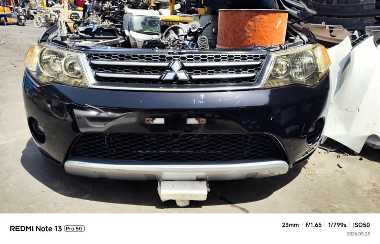 Nose cut Mitsubishi Outlander