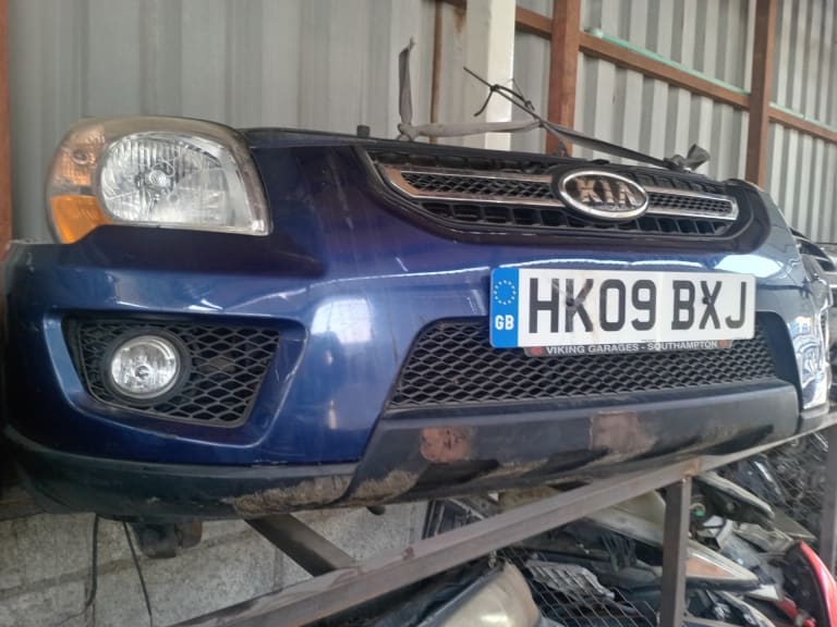 Nose cut Kia Sportage