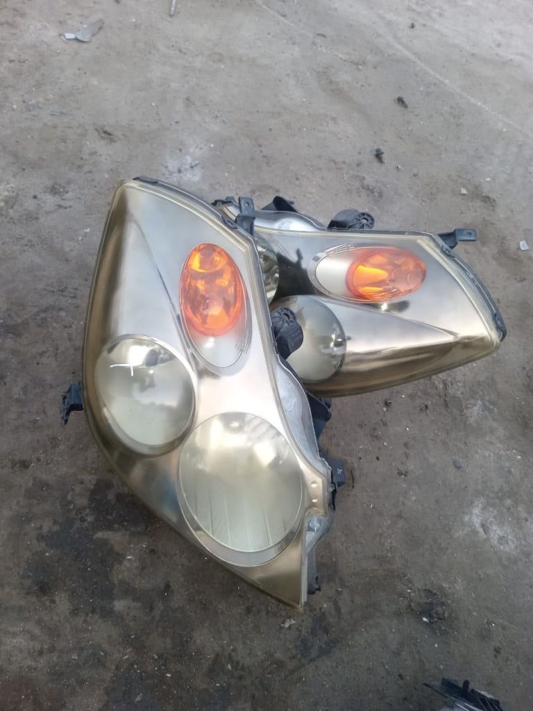 Headlights Honda Stream