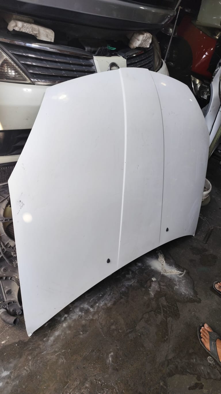 Hood Nissan Wingroad