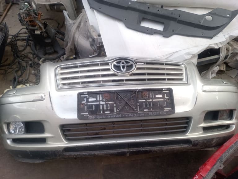 Bumper Toyota Avensis