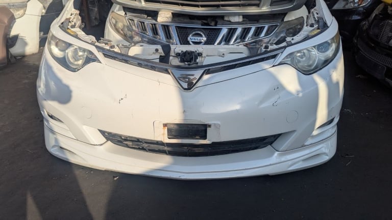Nose cut Toyota Estima