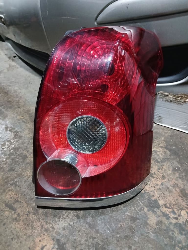 Tail lights Toyota Avensis