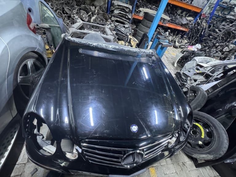 Hood + Fender Mercedes-Benz E-Class