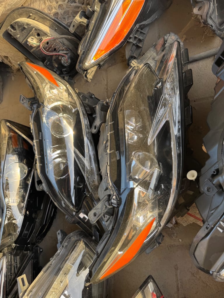 Headlights Lexus ES250