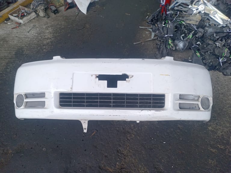 Bumper Toyota Ipsum