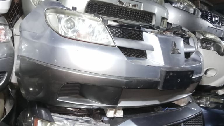 Nose cut Mitsubishi
