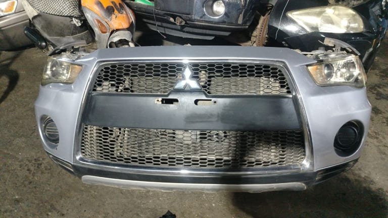 Bumper Mitsubishi Outlander