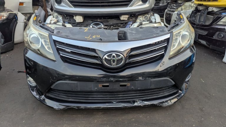 Nose cut Toyota Avensis