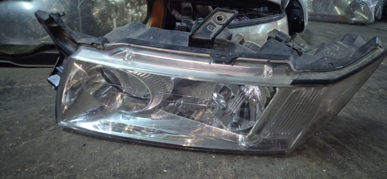 Headlights Mitsubishi