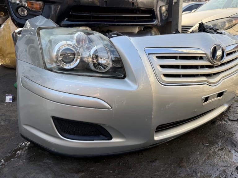Nose cut Toyota Avensis