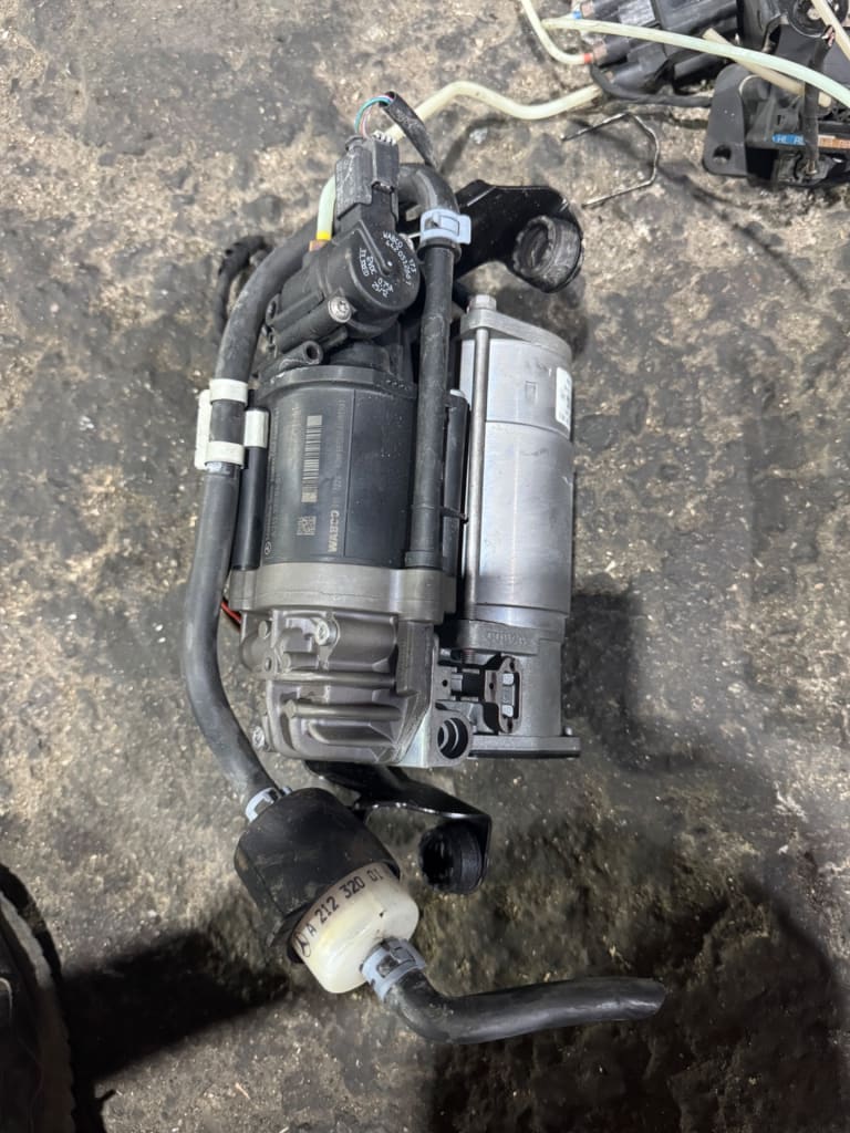 Mercedes-Benz E-Class Air Compressor A2123200404