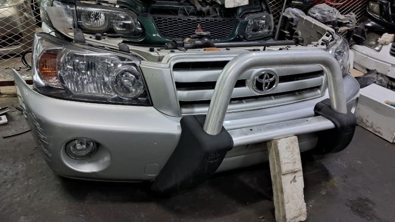 Nose cut Toyota Highlander