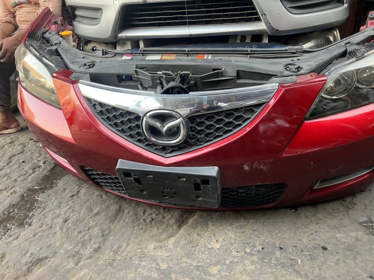 Nose cut Mazda Mazda3