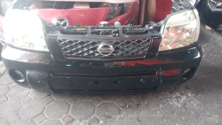 Nose cut Nissan X-Trail