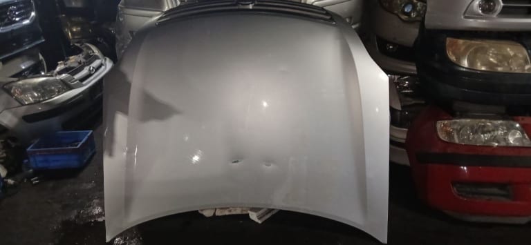 Hood Nissan Teana