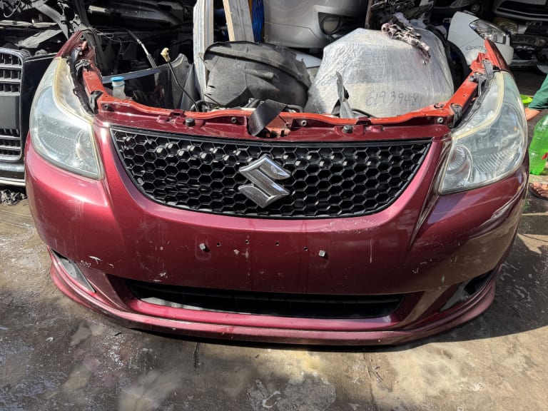 Bumper + Grille Suzuki SX4