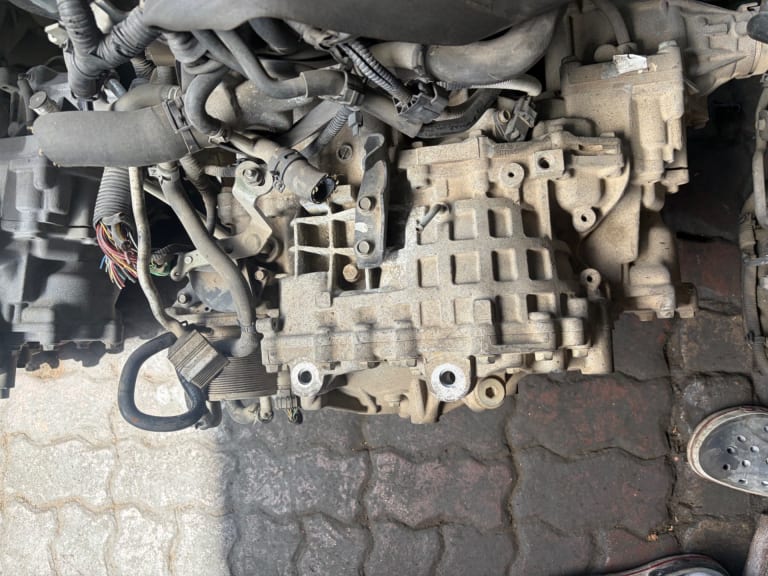 Automatic transmission Nissan MR20
