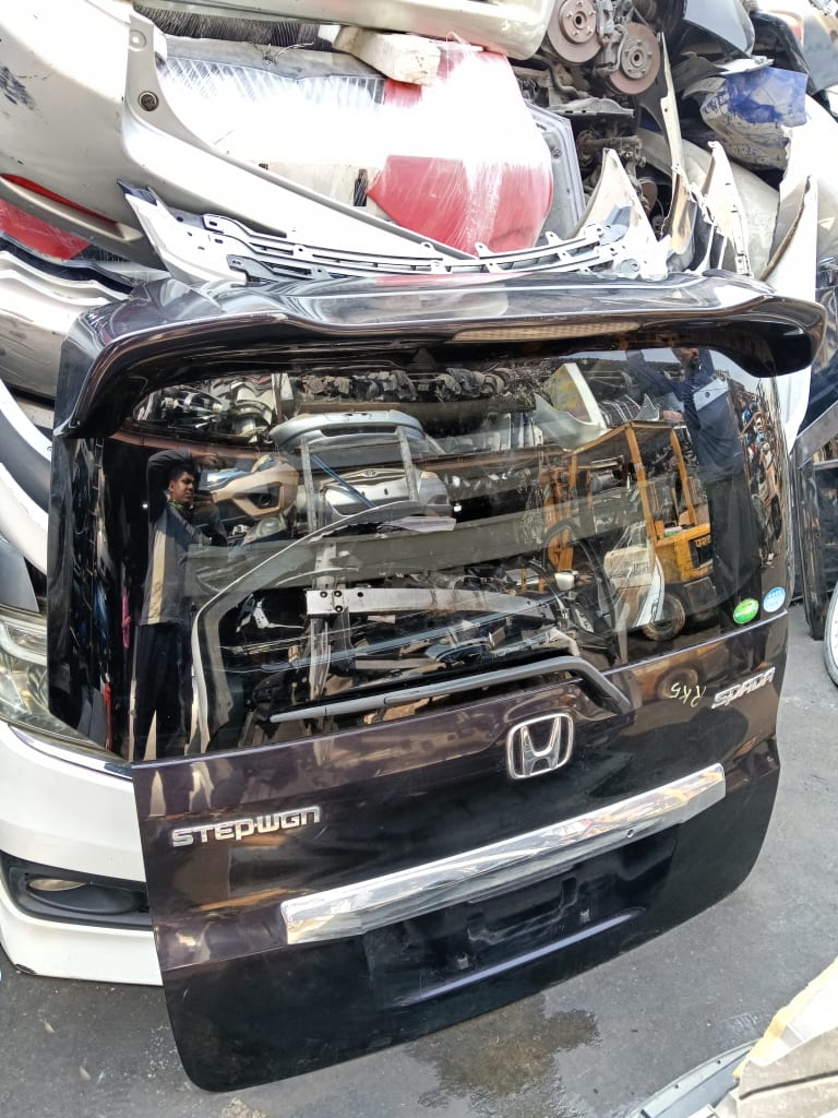 Trunk lid Honda Stepwgn