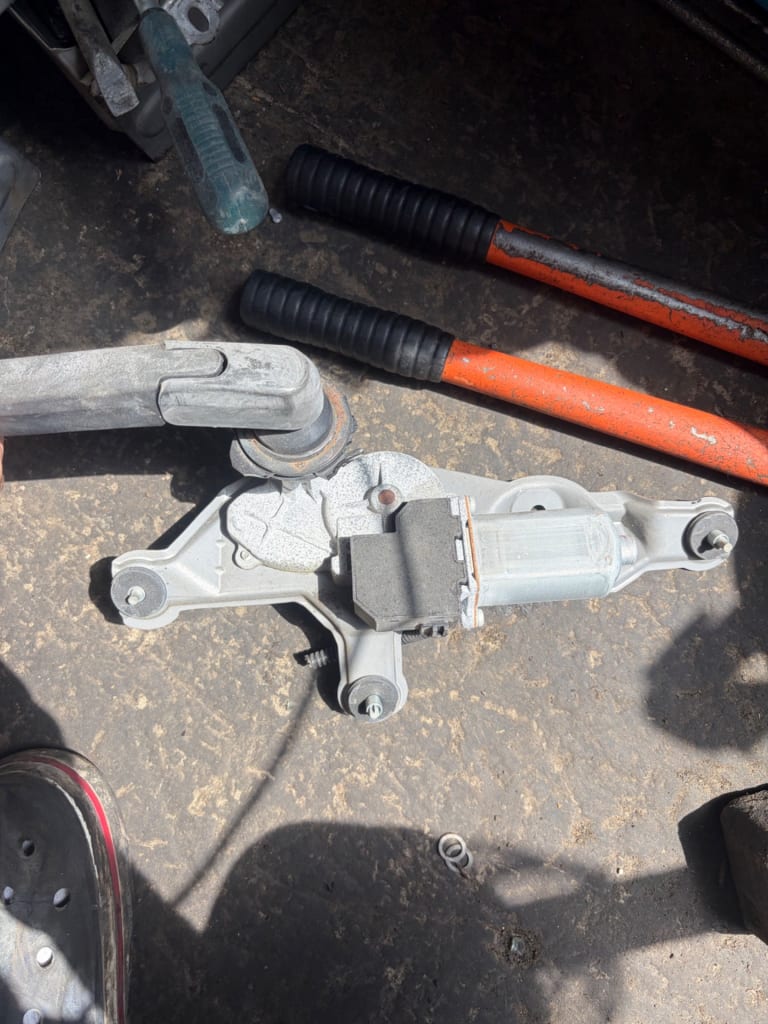 Lexus RX Rear Wiper Motor (x2) - Price per Unit