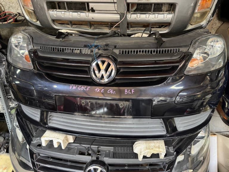 Nose cut Volkswagen Golf