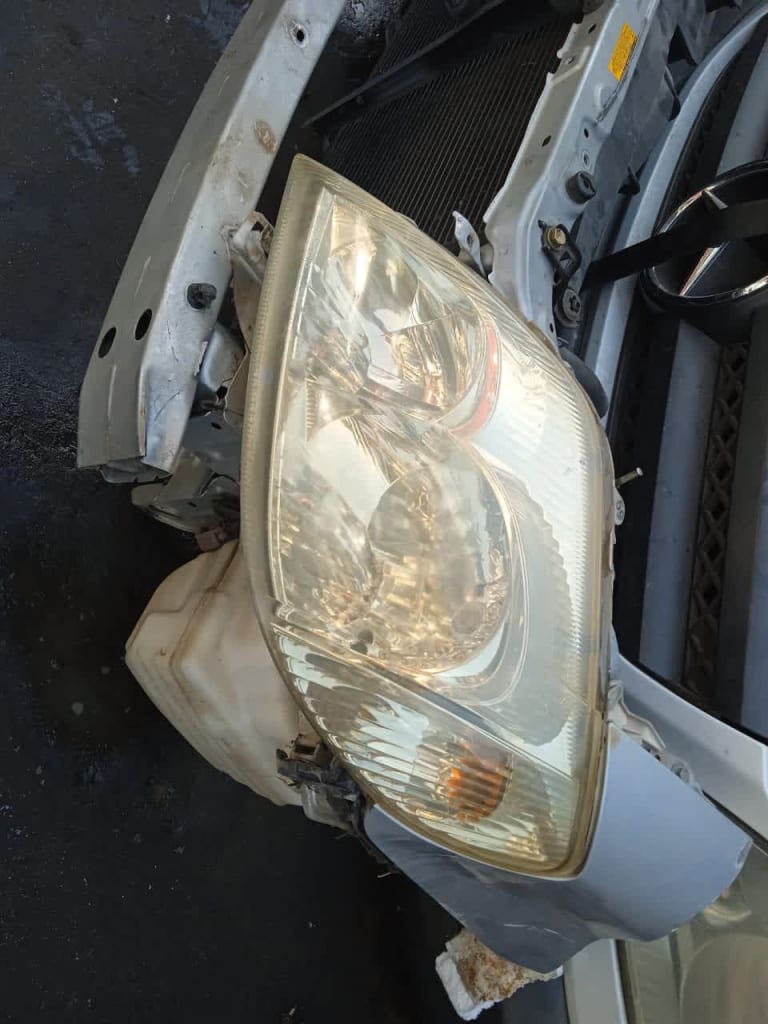 Headlights Toyota Corolla used in Sharjah — photo 2